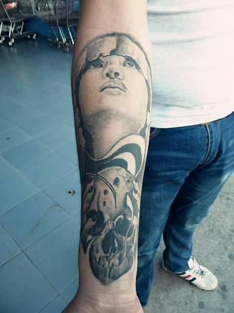Gitana tatuaje realizado por Rak Martinez