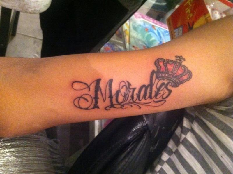 Morales  tatuaje realizado por Omar Mendoza 
