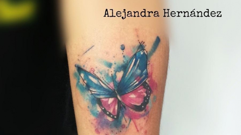 Tatuaje del artista Mexicano Alejandra Hernández, Mariposa | Tatuajes y más