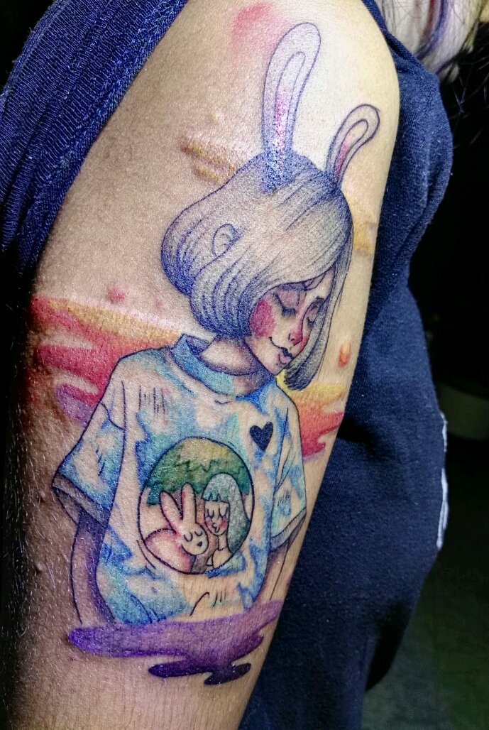 Girl bunny tatuaje realizado por Santo Lobo Ink