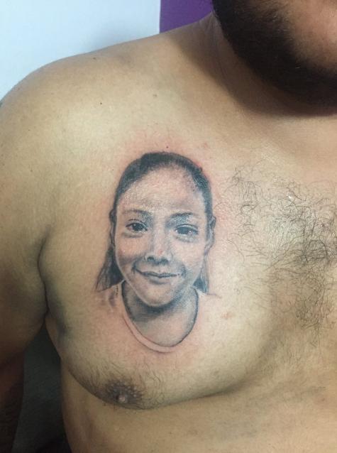 Natalie tatuaje realizado por Omar Mendoza 