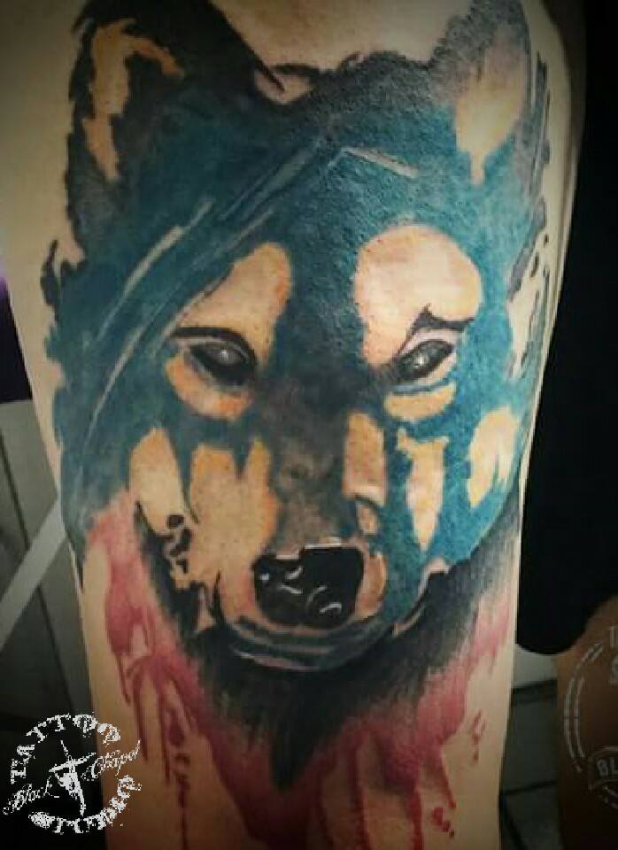 lobo tatuaje realizado por Jonathan Aguirre
