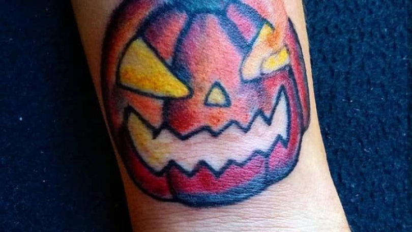 Tatuaje del artista Mexicano Candy Rdz, pumkin | Tatuajes y más