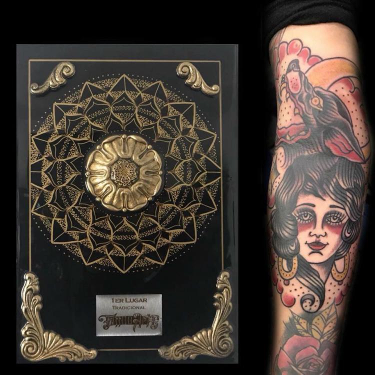 MUJER Y LOBO  tatuaje realizado por Edgar Constantino flores (Tino)