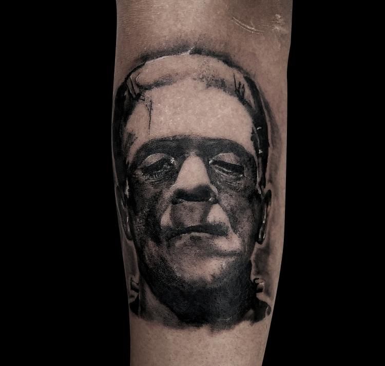 Monstruo de Frankenstein tatuaje realizado por Mario TORRES