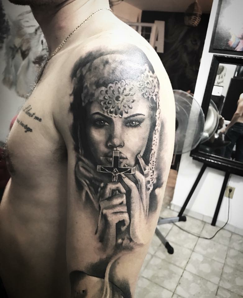 Tatuaje en brazo !!!! tatuaje realizado por Ali Tattoo