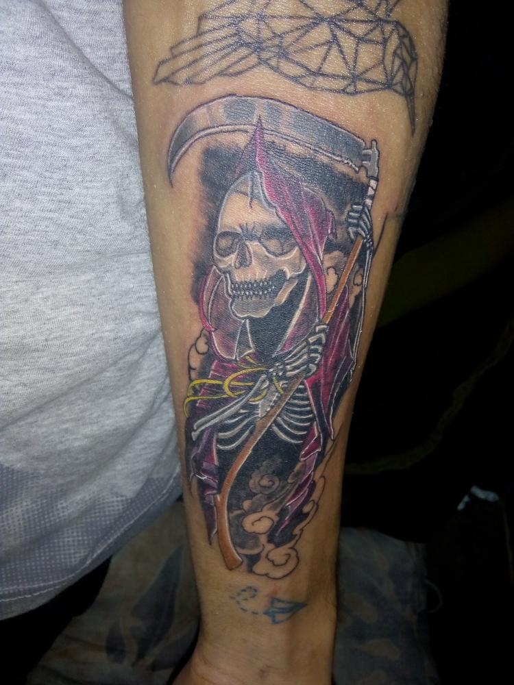 Cover up tatuaje realizado por kreador one