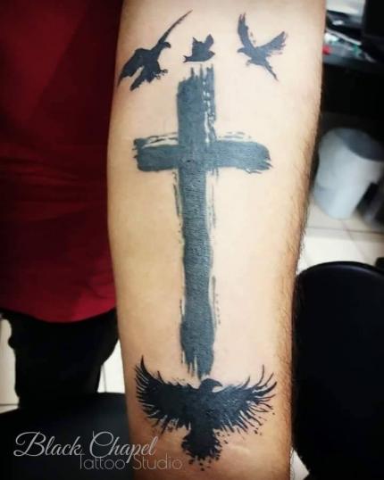 cruz sketch tatuaje realizado por Jonathan Aguirre