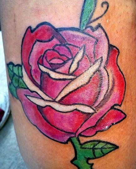 rosa tatuaje realizado por Candy Rdz