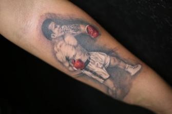 Boxeador tatuaje realizado por Old Gangsters Tattoo Shop