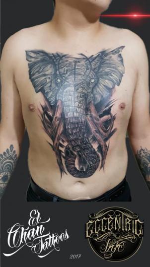 Elefante  tatuaje realizado por El CHAN Tattoos