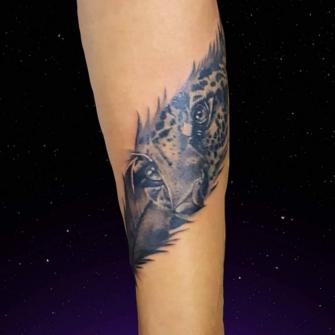 Tigre tatuaje realizado por El CHAN Tattoos