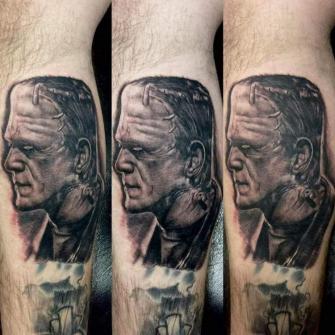 Black&grey tatuaje realizado por West