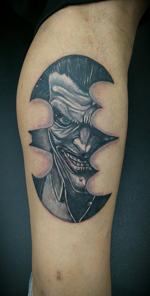 joker tatuaje realizado por Rene pacheco