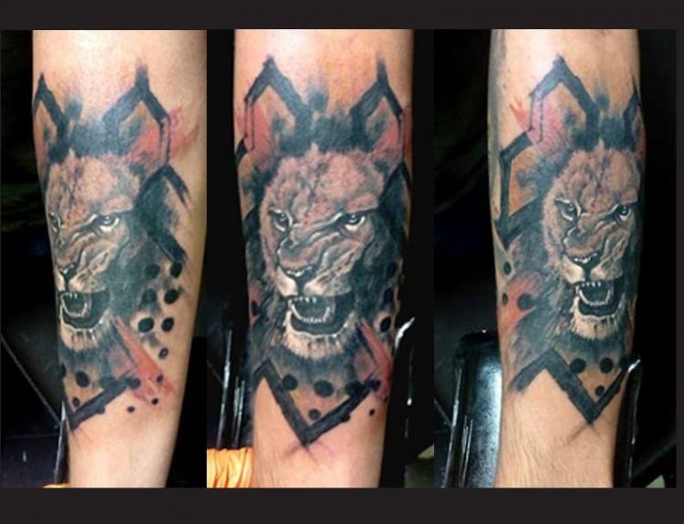 leon tatuaje realizado por Garo Lozada