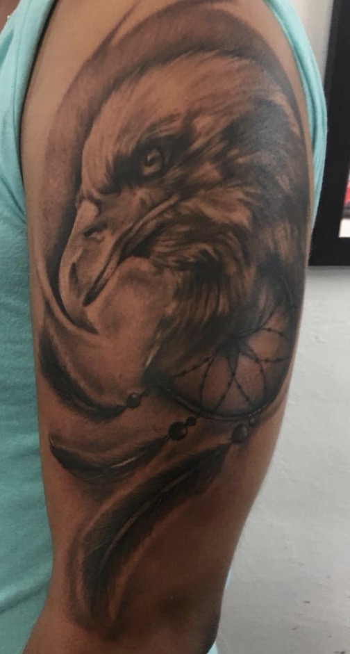 Águila  tatuaje realizado por Moreno Ivan (Droes)