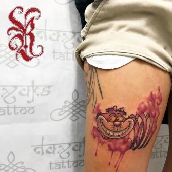 Gato  tatuaje realizado por Rolando Castillejos
