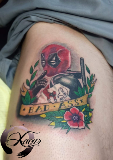 Deadpool  tatuaje realizado por Xacur Tattooist