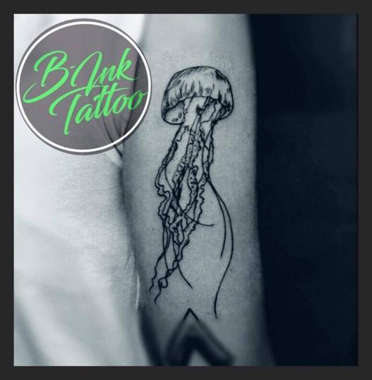 Jellyfish  tatuaje realizado por B-Ink Tattoo