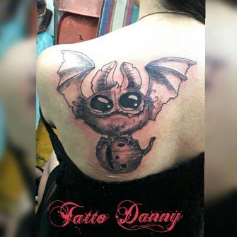 Vampirin tatuaje realizado por TattoDanny
