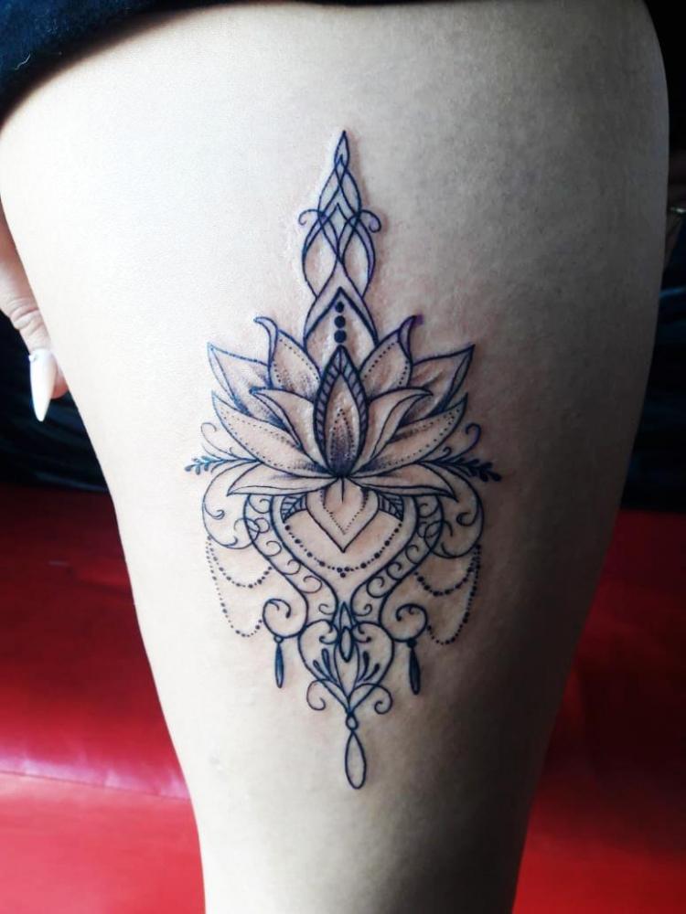 Flor de lotto tatuaje realizado por Dany R. Salazar