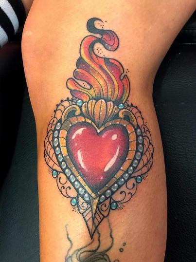 Sagrado corazón  tatuaje realizado por Wendy Martínez