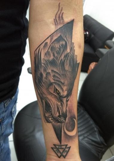 Lobo tatuaje realizado por Checko Palma Tattoo