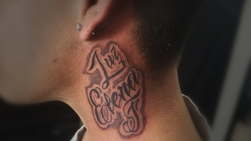 Tatuaje del artista Mexicano Omar Mendoza , Letras | Tatuajes y más