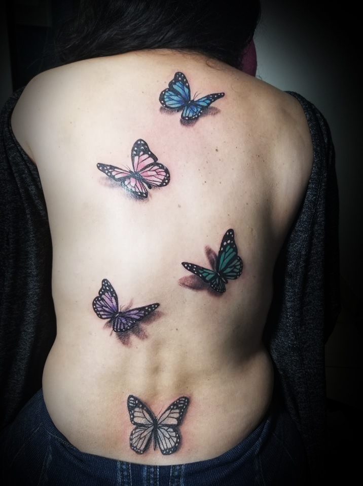 Mariposas 3D tatuaje realizado por Omar Mendoza 