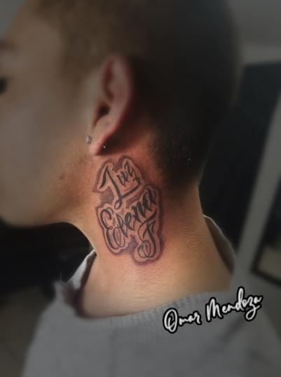 Letras  tatuaje realizado por Omar Mendoza 