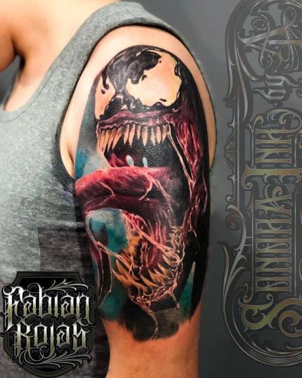 Venom tatuaje realizado por Fabian Rojas