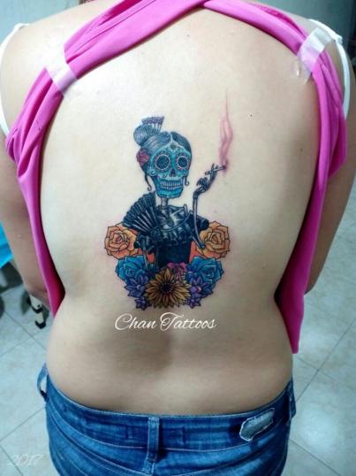Catrina tatuaje realizado por El CHAN Tattoos
