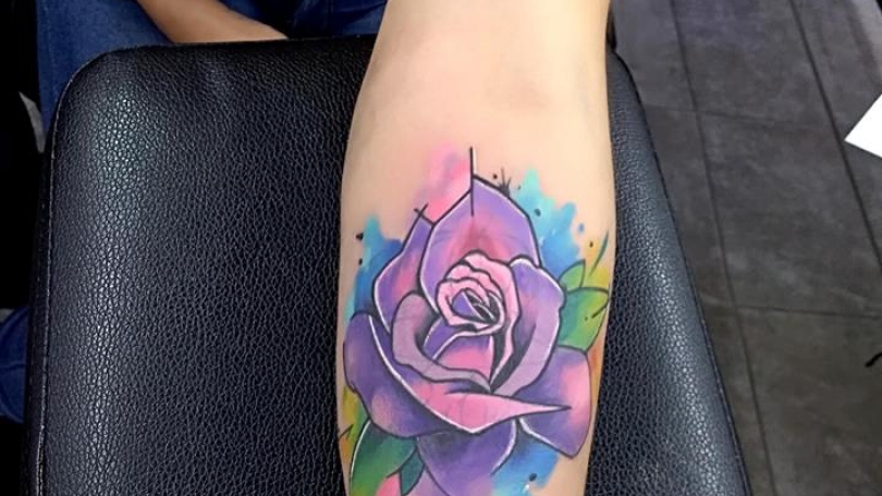 Tatuaje del artista Mexicano Adan dados uno, Rosa a color | Tatuajes y más