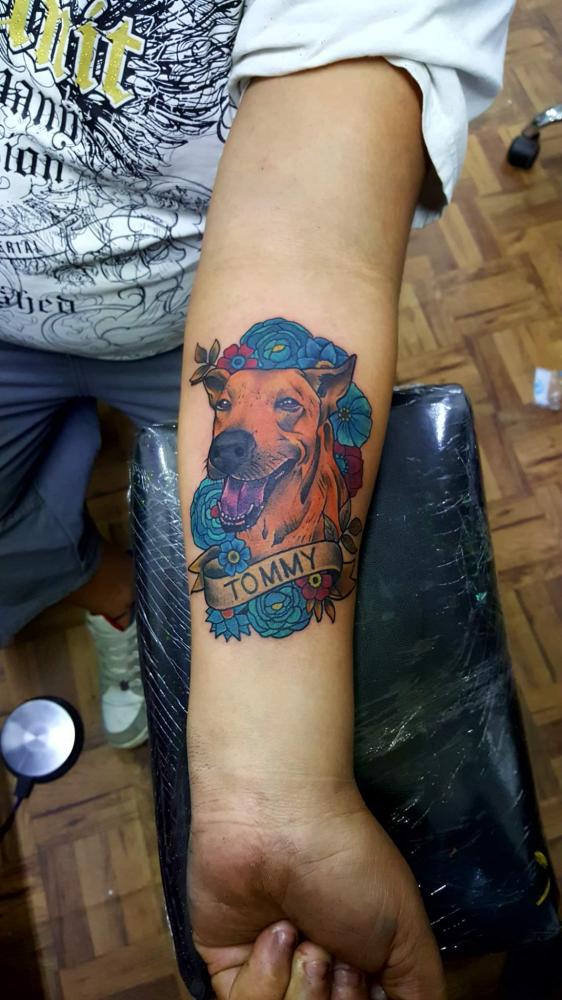Perrito tommy tatuaje realizado por El CHAN Tattoos