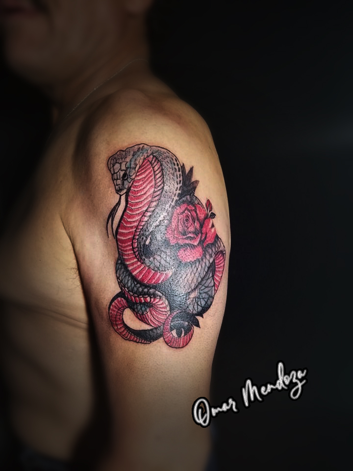 ▷ Tatuaje del artista Mexicano Omar Mendoza , Cobra | Tatuajes y más