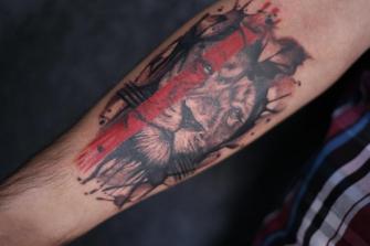 LEON tatuaje realizado por Old Gangsters Tattoo Shop