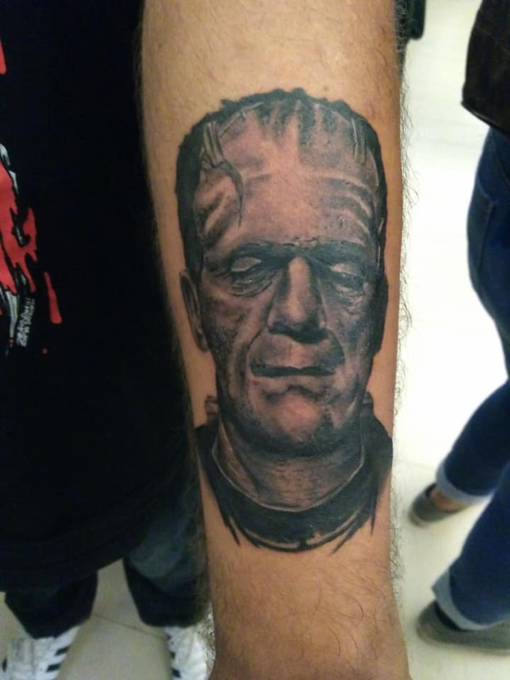 Frankenstein tatuaje realizado por Richards Ávila