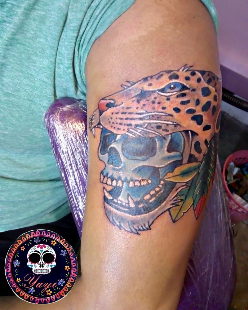 Guerrero jaguar tatuaje realizado por Yayi seo