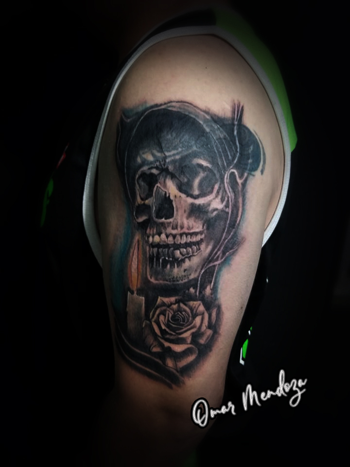 Muerte  tatuaje realizado por Omar Mendoza 