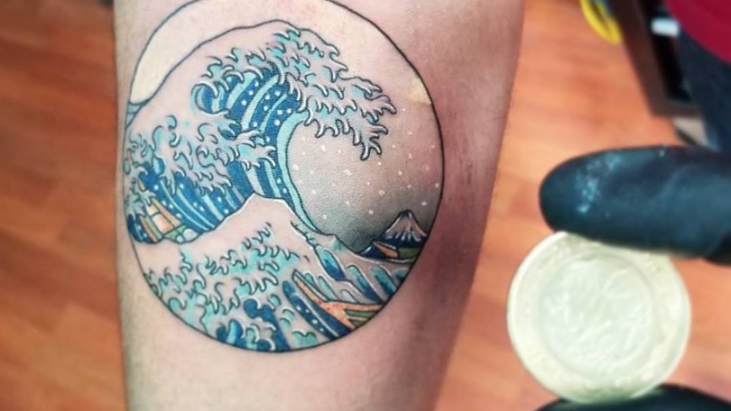 Tatuaje del artista Mexicano Gart, Ola de kanagawa | Tatuajes y más