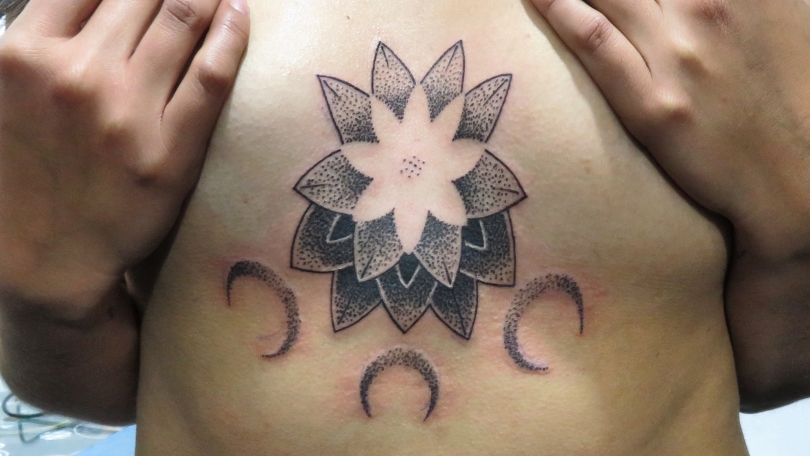 Tatuaje del artista Mexicano Totentanz Cabral, Mandala | Tatuajes y más