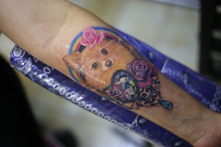 ROSTRO DE PERRITA  tatuaje realizado por Old Gangsters Tattoo Shop