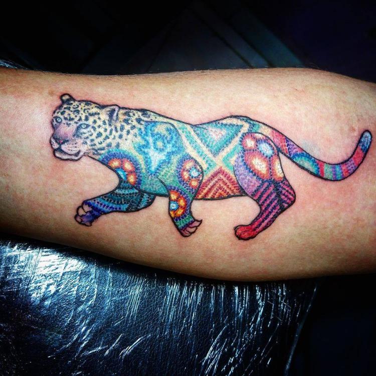 Jaguar arte mexicano tatuaje realizado por Ruth Winchester