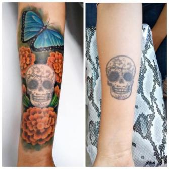 Cráneo y flor de cempasúchil tatuaje realizado por Carlos Koyote Ramirez