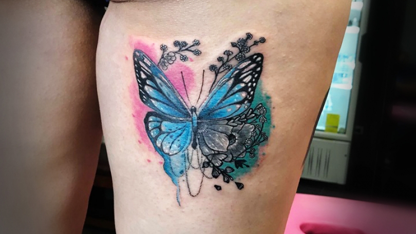 Tatuaje del artista Mexicano Omar Mendoza , Mariposa | Tatuajes y más