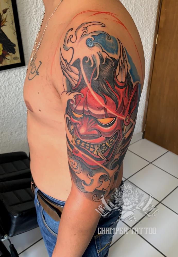 Máscara Oni tatuaje realizado por Champer tattoo Querétaro 