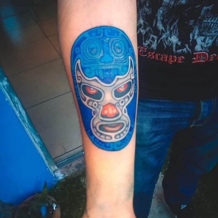 Color tatuaje realizado por RED SKY TATUAJES Y DELINEADOS