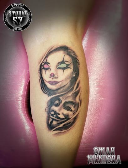 Payasita  tatuaje realizado por Omar Mendoza 