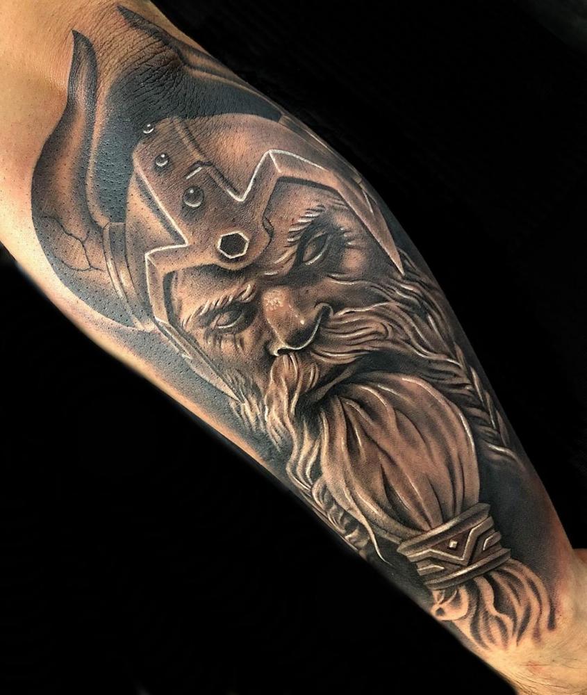 Diseño de vikingo traigo por mi cliente ??????? tatuaje realizado por Angel Ruiz (Hard Core)