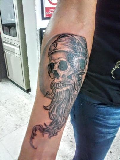 craneo tatuaje realizado por Rak Martinez